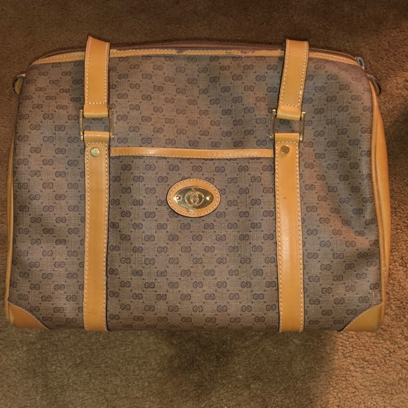 Gucci purse *stain inside*